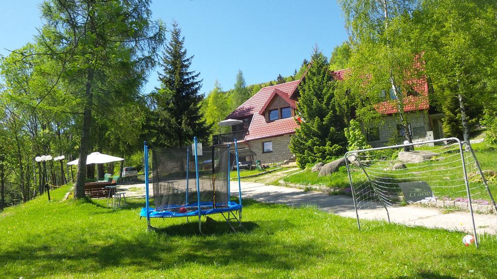 Czajka Bed & Breakfast ชกลาร์สกา ปอเรมบา ภายนอก รูปภาพ
